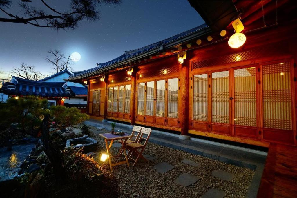 Full Of Love Guesthouse Jeonju Exterior foto